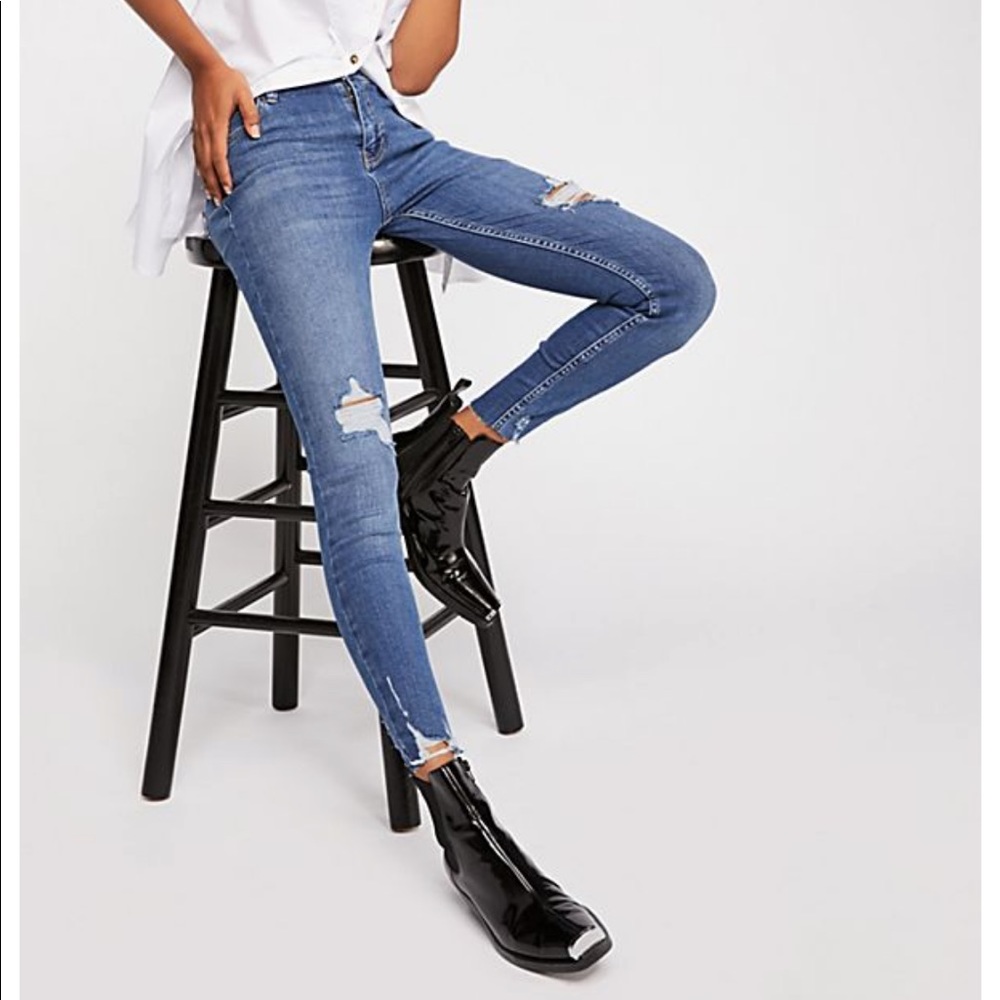 Free people shark bite jeans - Picture 2 of 8